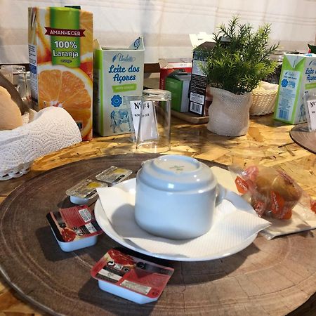Azores Holidays House -B&B - Suites - Self Check-In Keyboard 蓬塔德尔加达 外观 照片