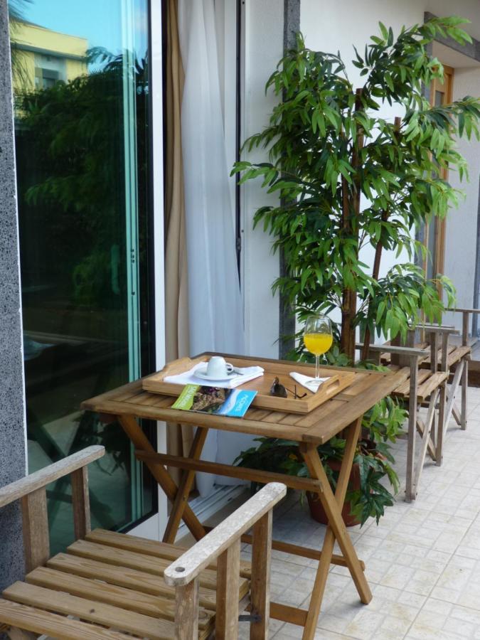 Azores Holidays House -B&B - Suites - Self Check-In Keyboard 蓬塔德尔加达 外观 照片