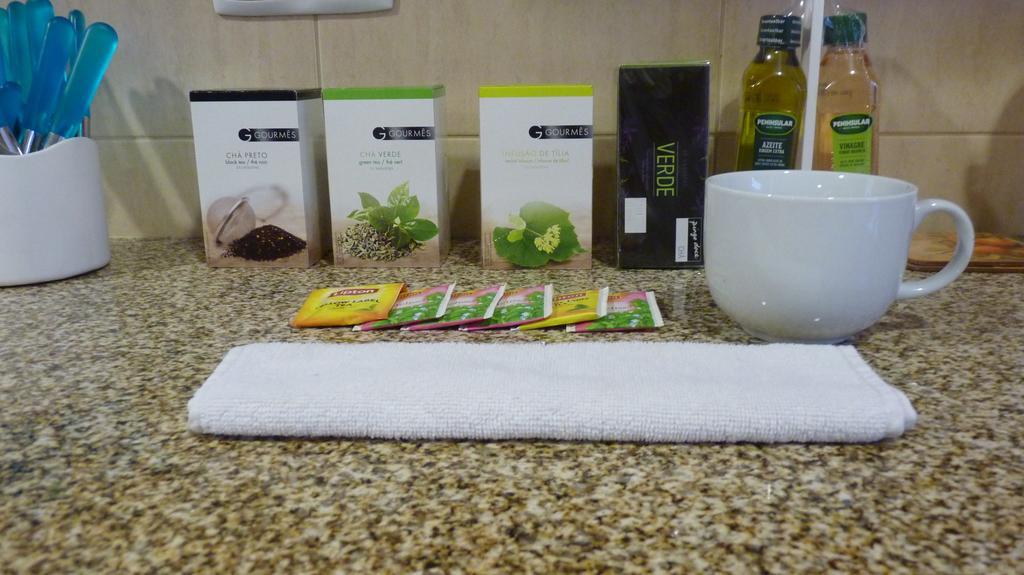Azores Holidays House -B&B - Suites - Self Check-In Keyboard 蓬塔德尔加达 外观 照片