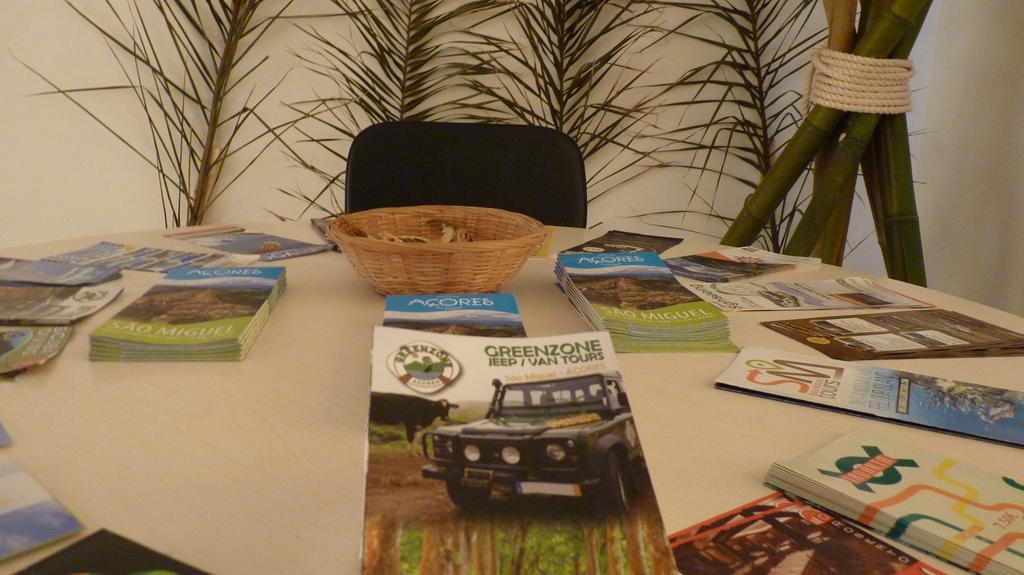 Azores Holidays House -B&B - Suites - Self Check-In Keyboard 蓬塔德尔加达 外观 照片